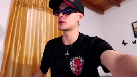 vlad__night online show from August 5, 8:40 pm