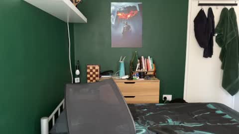 vladi95noughtyboyy online show from August 7, 10:48 am
