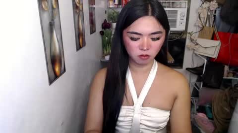 voganmarie online show from July 29, 11:39 am
