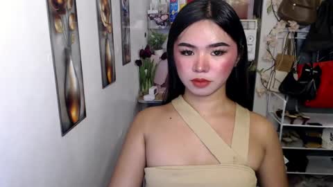 voganmarie online show from July 31, 11:05 am