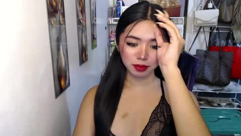 voganmarie online show from August 15, 12:53 pm