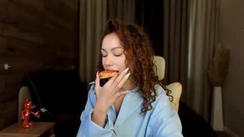 Lily online show from August 8, 5:29 am