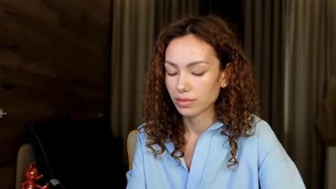 Lily online show from August 8, 7:41 am