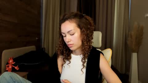 Lily online show from August 13, 6:38 am