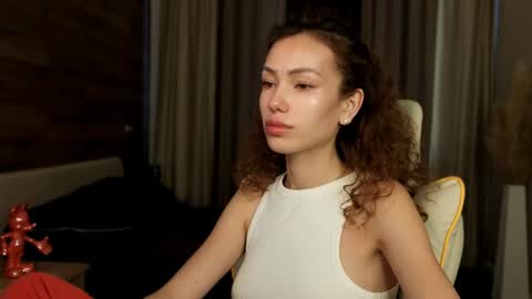 Lily online show from August 14, 5:33 am