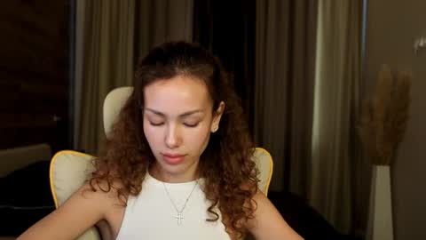 Lily online show from August 14, 7:45 am