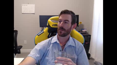 WaldoOfLocksley online show from May 7, 6:42 pm