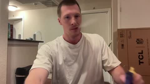 Im this ISH..CBs best male cam whore. OG. online show from August 2, 12:39 am