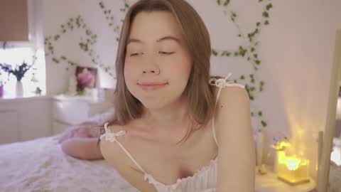 Tess online show from March 21, 12:30 pm