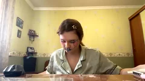 Sanda online show from August 15, 1:37 pm