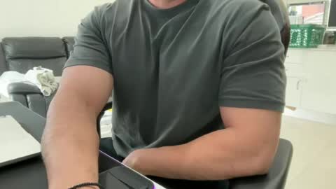 Weapon X online show from July 8, 1:20 am