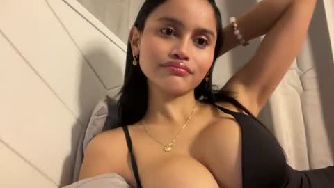 Maggie online show from July 27, 8:47 pm