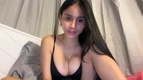 Maggie online show from August 12, 10:45 pm