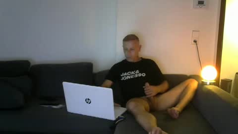weberbenny online show from July 1, 9:27 pm