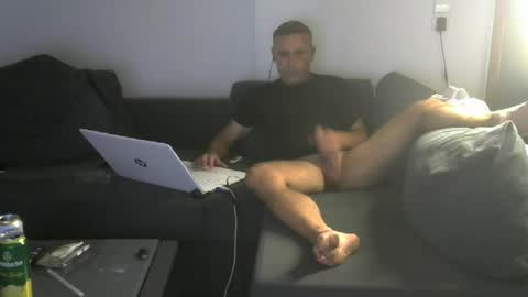 weberbenny online show from July 18, 1:17 am