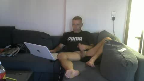 weberbenny online show from August 1, 6:19 am