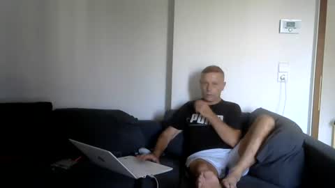 weberbenny online show from August 6, 7:18 am