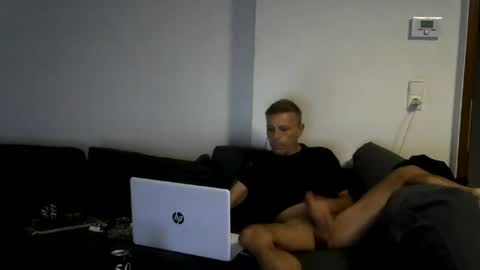 weberbenny online show from August 21, 12:38 am