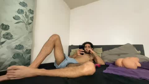 ShootingWebs online show from August 11, 3:52 am