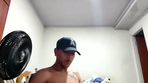 weed_zack online show from August 13, 4:37 am