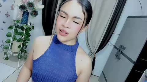 Hi Im LOVIE Please dont forget to follow and thumbs up me online show from June 20, 9:26 pm