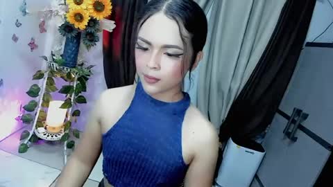 Hi Im LOVIE Please dont forget to follow and thumbs up me online show from August 1, 12:16 am