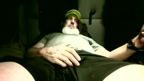 wellhung19781 online show from June 14, 6:27 pm