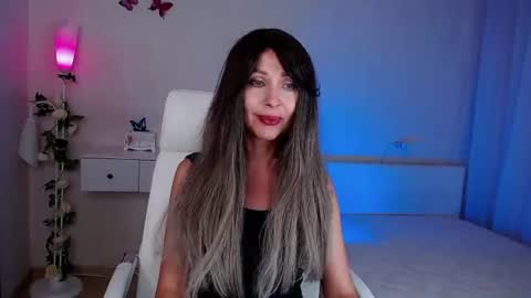 Wendi Foster online show from July 24, 6:22 pm