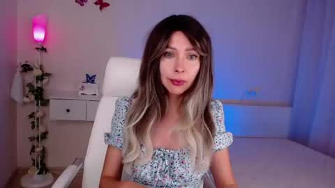Wendi Foster online show from August 3, 5:53 pm