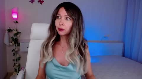 Wendi Foster online show from August 11, 5:37 pm
