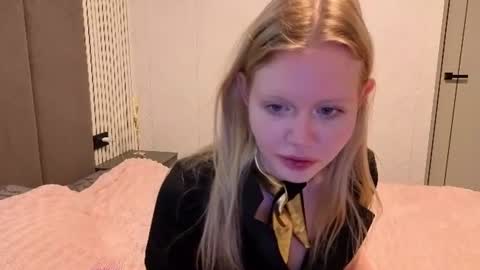 Wendy online show from August 6, 3:16 am