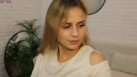 Im Wendy online show from August 6, 9:58 pm