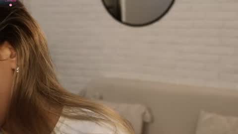 Im Wendy online show from August 11, 12:34 am