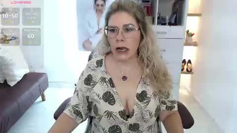 Diva online show from August 15, 9:08 pm
