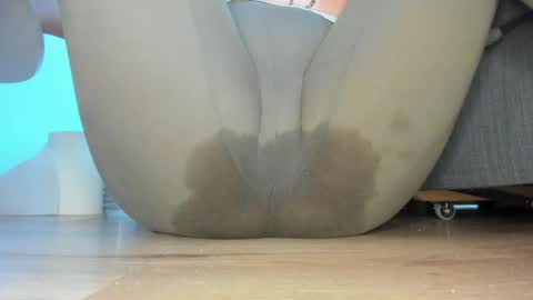 wet_pants2022 online show from July 27, 4:23 pm