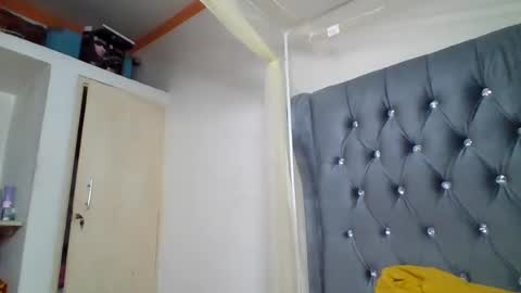 wet_pussieyy online show from August 5, 8:23 am