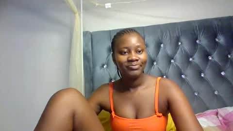 wet_pussieyy online show from August 6, 8:35 am