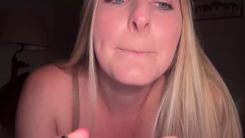 Scarlett online show from May 3, 1:10 am