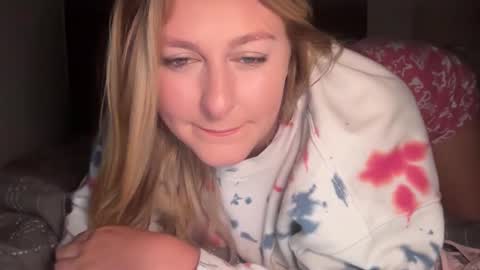 Scarlett online show from May 25, 1:19 am