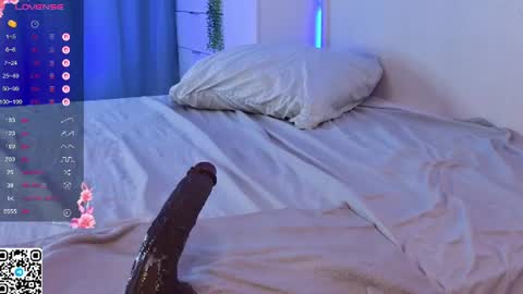 Bonnie online show from July 31, 1:39 pm