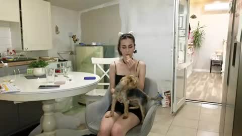 Victoria Maria online show from July 23, 10:45 pm