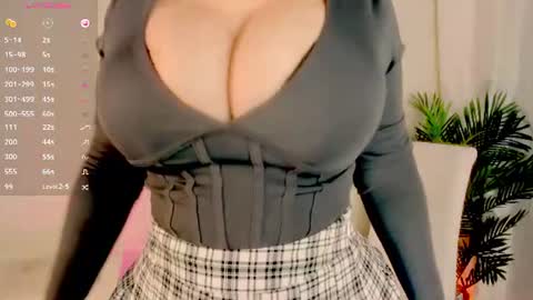   online show from August 6, 4:33 am