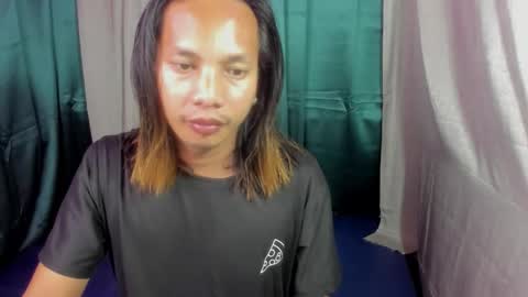 whispering_ering online show from February 22, 8:24 am