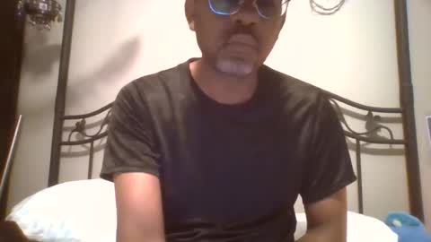 whisperw online show from August 3, 11:17 am