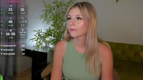 Sophia online show from August 13, 3:59 pm