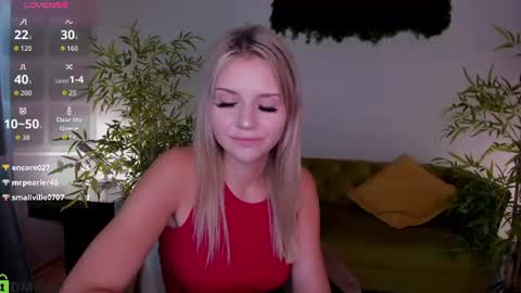 Sophia online show from August 15, 10:30 am