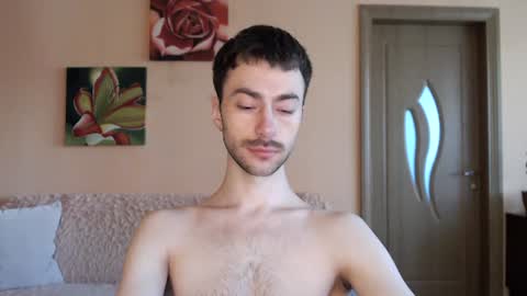 Tom online show from August 15, 1:04 pm