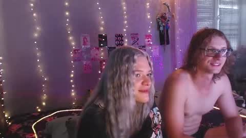 Melania and Mikey online show from August 3, 1:07 pm