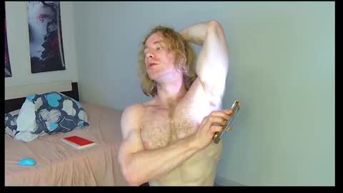 whitebars22 online show from August 11, 6:37 am