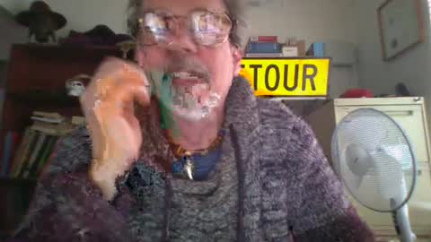 whiteboomer online show from July 11, 4:51 am